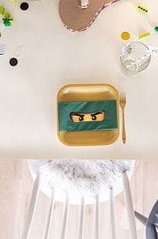 Ninjago Geburtstag: Torte, Deko und Einladungskarte für das Ninja-Fest