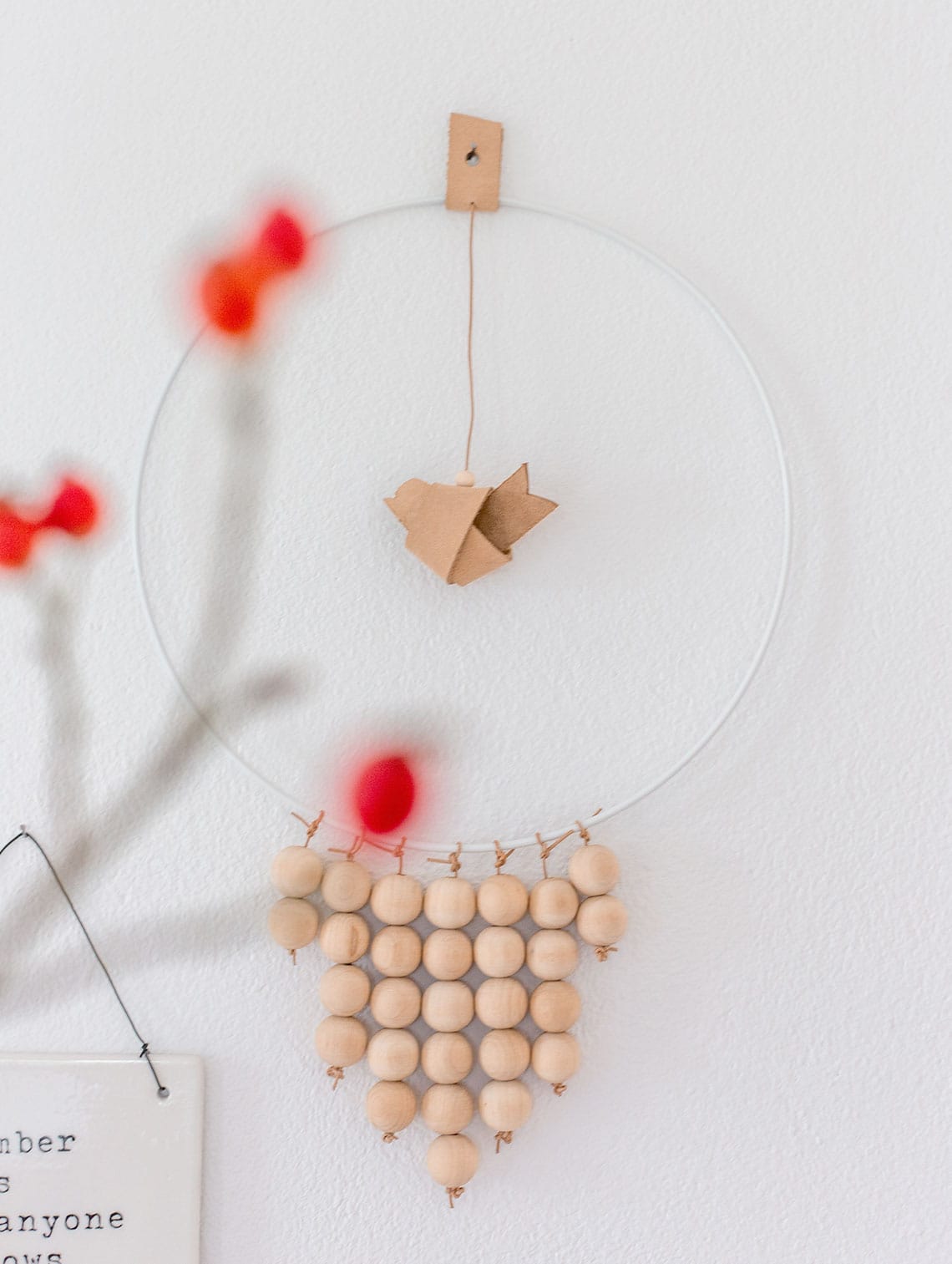 Schlichte und natürliche Herbstdeko: 7 einfache Ideen für schnelle Veränderungen deines Wohnzimmers – mit DIY-Projekten und Freebie