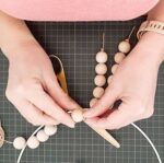 Schlichte und natürliche Herbstdeko: 7 einfache Ideen für schnelle Veränderungen deines Wohnzimmers – mit DIY-Projekten und Freebie