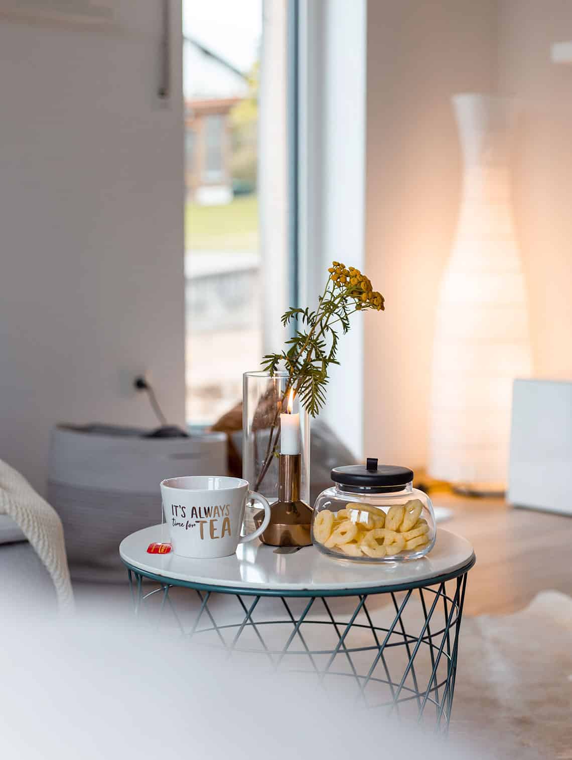 Schlichte und natürliche Herbstdeko: 7 einfache Ideen für schnelle Veränderungen deines Wohnzimmers – mit DIY-Projekten und Freebie