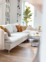Schlichte und natürliche Herbstdeko: 7 einfache Ideen für schnelle Veränderungen deines Wohnzimmers – mit DIY-Projekten und Freebie