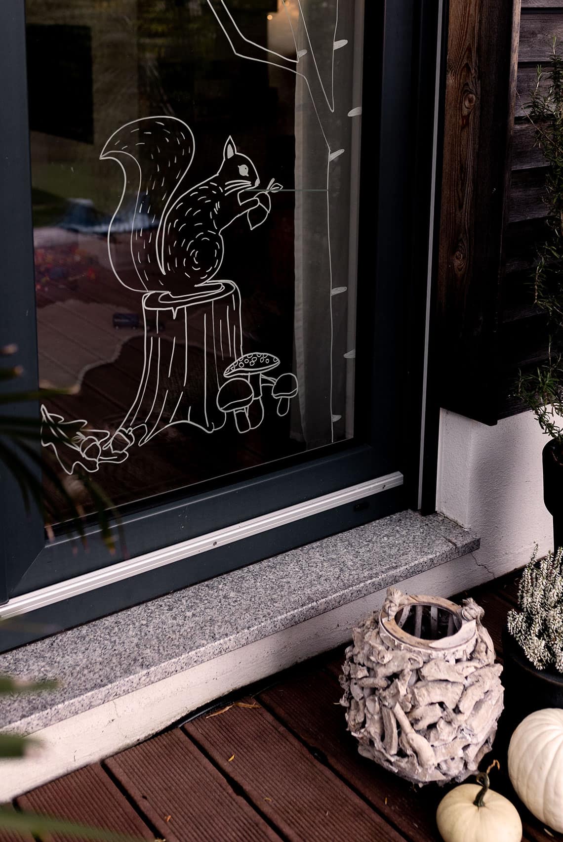 Herbst-Zauber am Fenster mit Printable – Kreidemarker-Vorlage für den Herbst