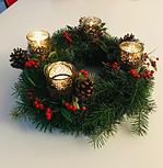 Adventskranz aus Naturmaterialien und plastikfrei