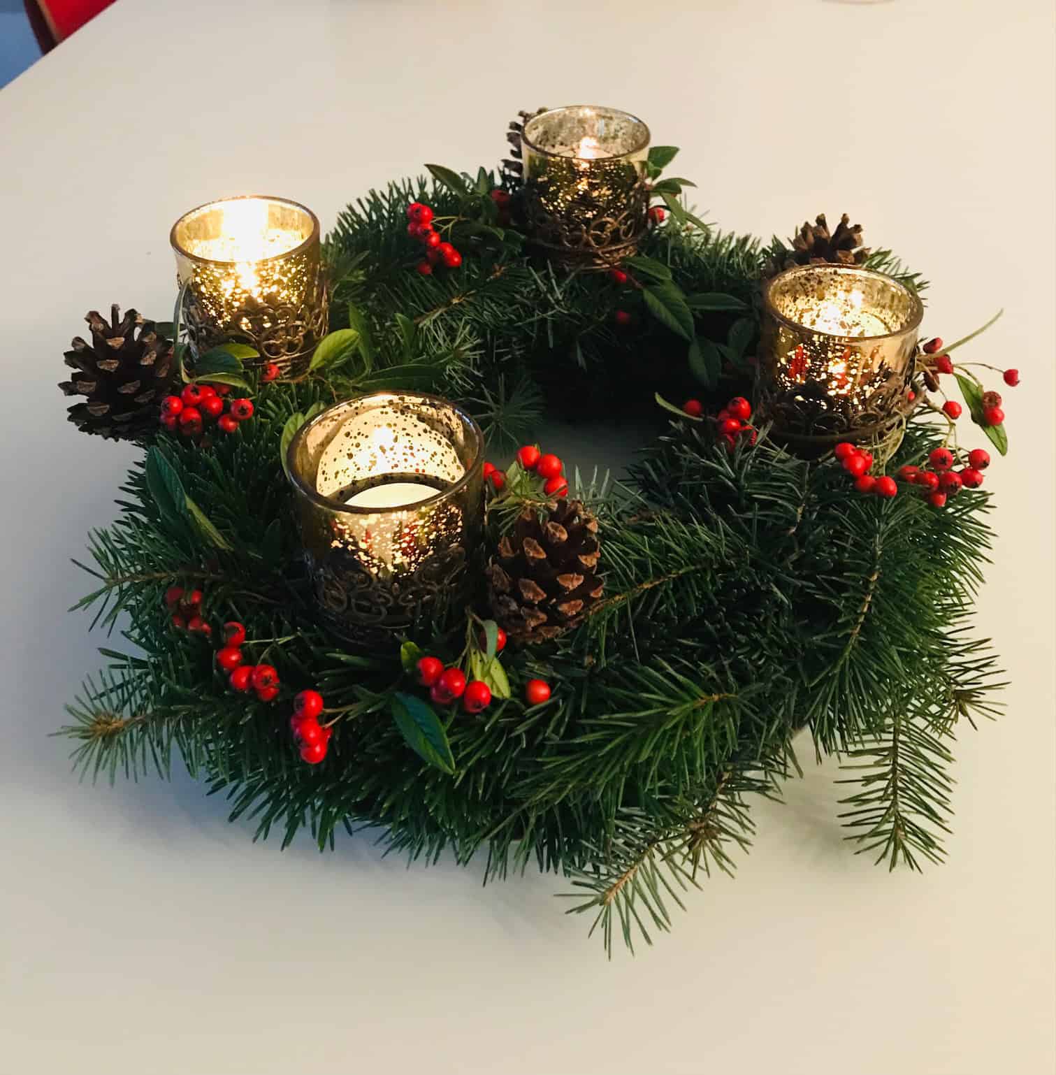 Adventskranz aus Naturmaterialien und plastikfrei