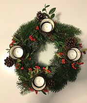 Adventskranz aus Naturmaterialien und plastikfrei