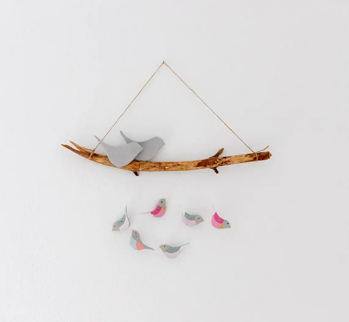 DIY Frühlingsdeko: Filz-Kranz und kleine Frühlingsvögel