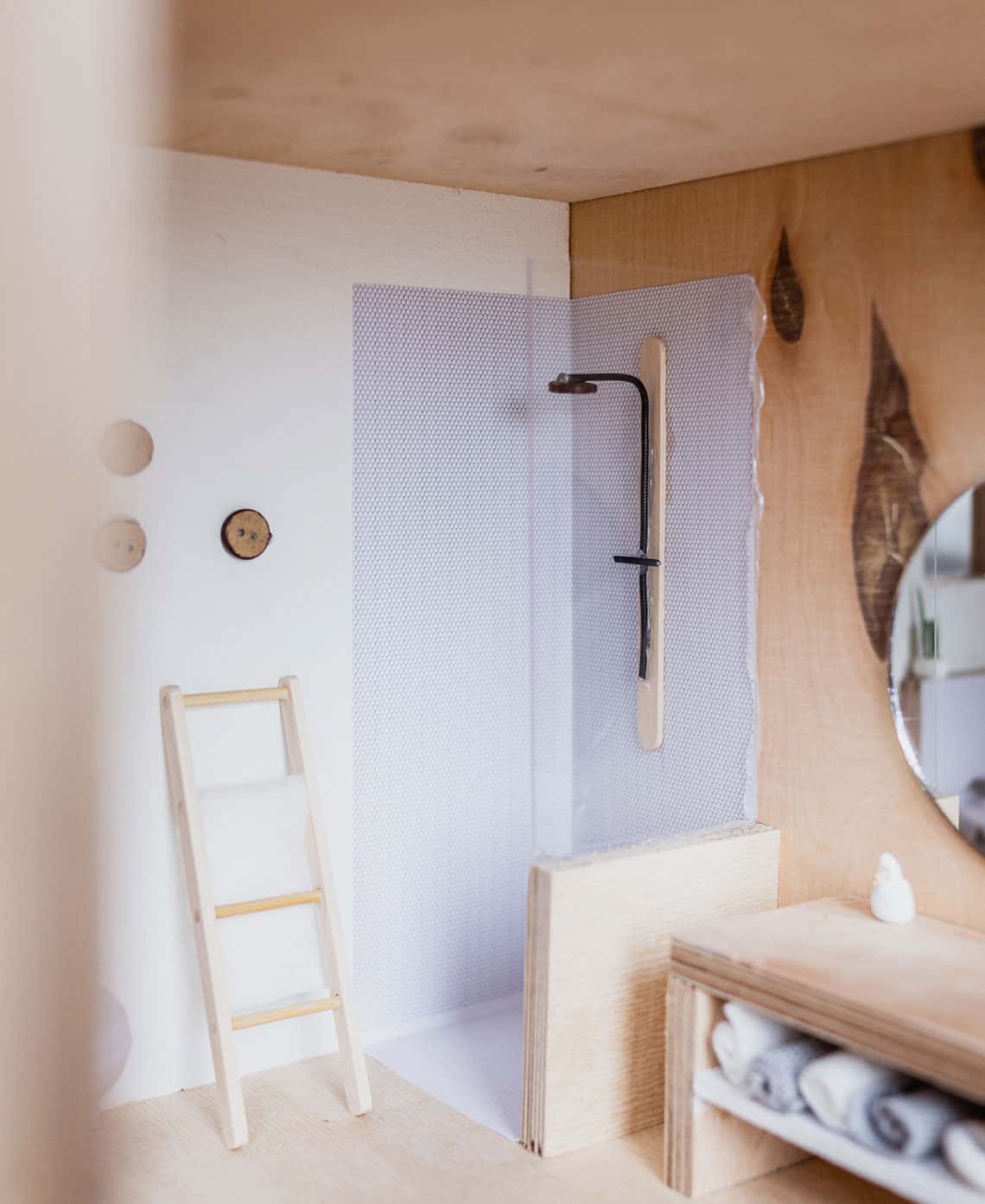 DIY: Puppenhaus 1:12 – mit Anleitung und Bauplan