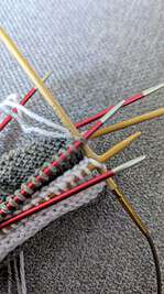 Doppeltes Rollbündchen für Socken stricken