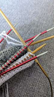 Doppeltes Rollbündchen für Socken stricken