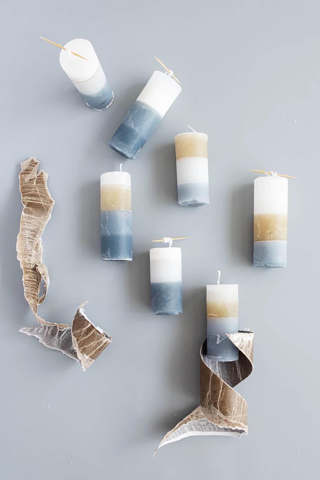 Sommerliches Upcycling: Kerzen mit Farbverlauf aus Wachsresten