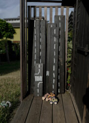 Fantasievolles Spielen im Garten – DIY-Spielstraßen aus Holz für kleine Abenteurer