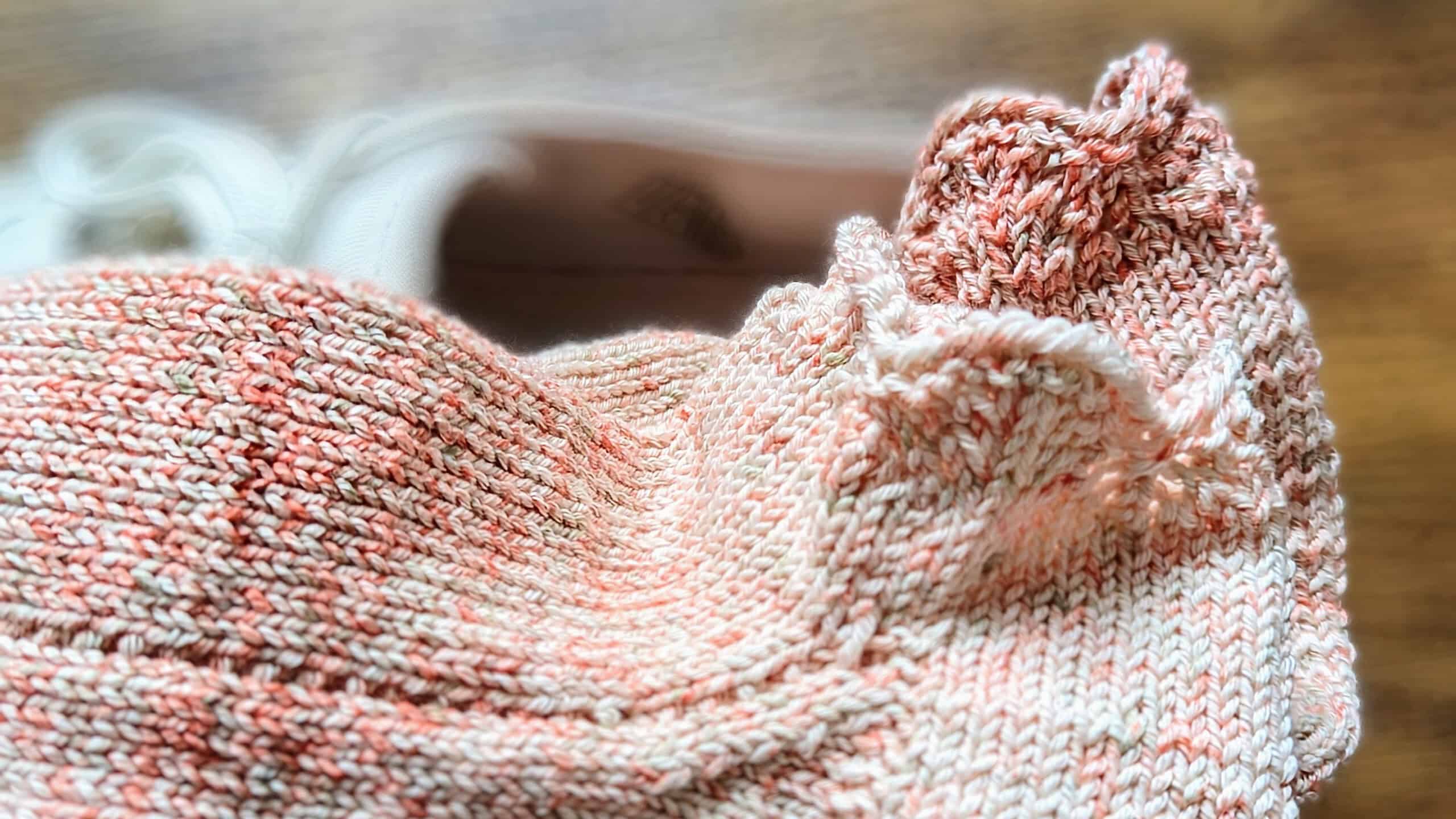 Sockenbündchen mit Wellenrand stricken