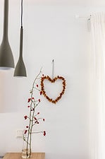 Basteln im Herbst mit Naturmaterialien: einfache und schnelle Bucheckern-Herzen