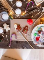 Unser Kaufladen wird weihnachtlich – Einen Weihnachtsmarktstand für Kinder basteln