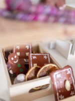 Unser Kaufladen wird weihnachtlich – Einen Weihnachtsmarktstand für Kinder basteln