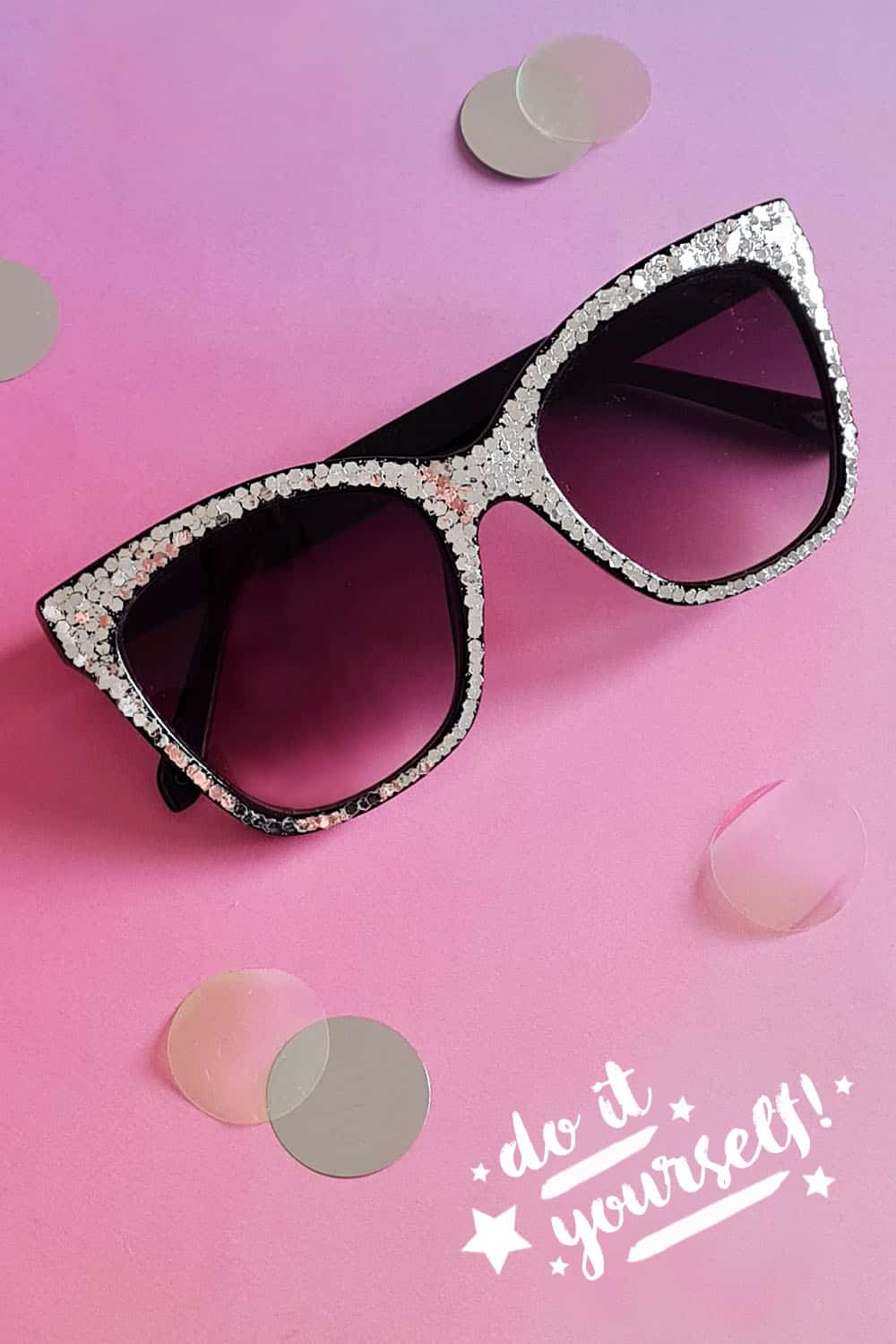 DIY Glitzer-Sonnenbrille / Alte Brille upcyceln