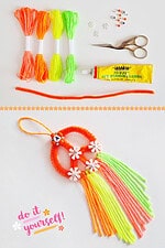 DIY Mini-Traumfänger basteln mit Peace-Zeichen
