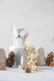 Basteln mit Kindern im Herbst: Waldtiere aus Klorollen und Naturmaterialien
