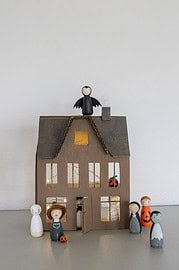 Halloween Deko – Holzstabfiguren und Gespensterspuk-Haus
