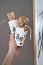 DIY Geschenkverpackung mit Pappbechern