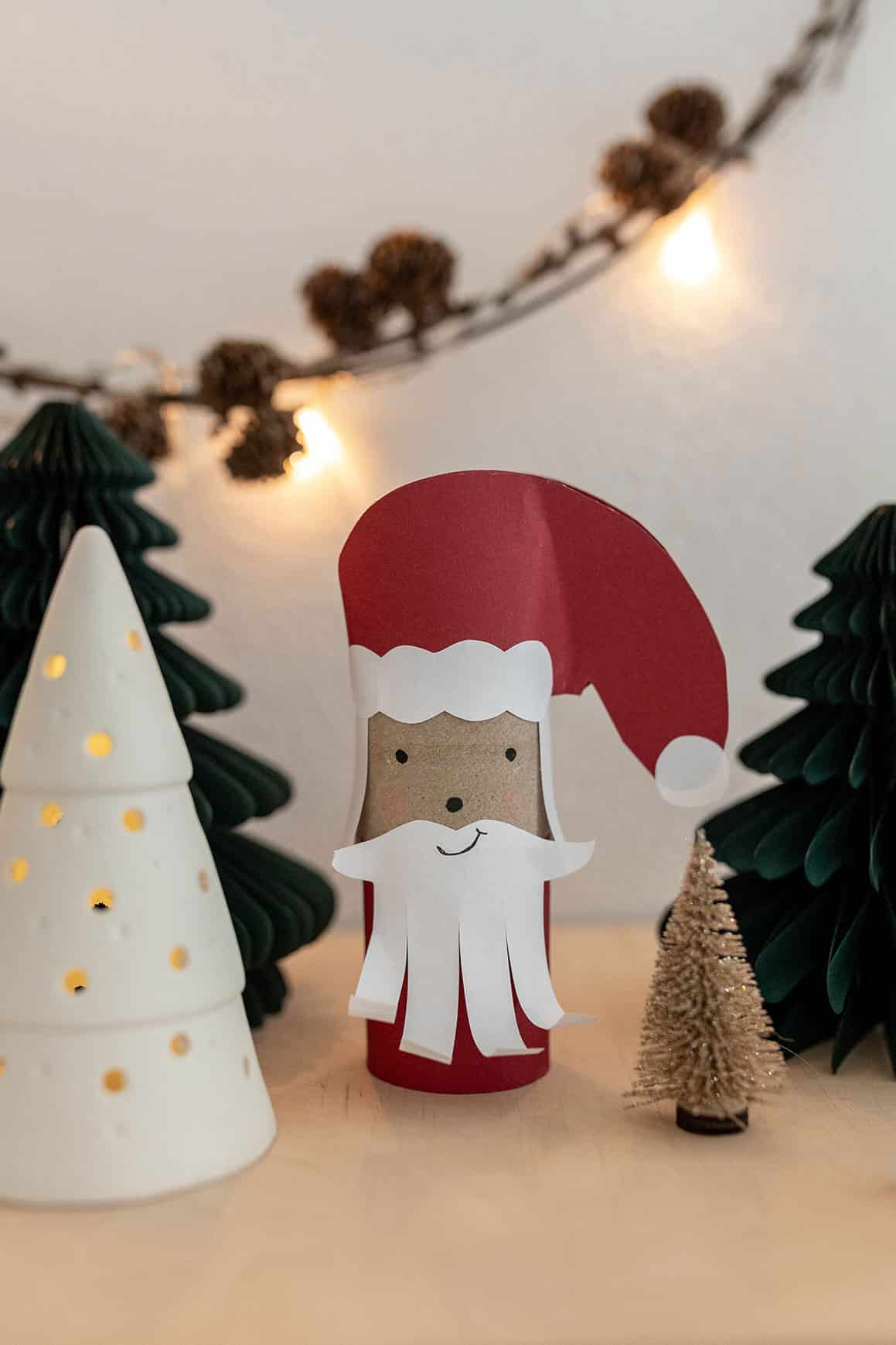 DIY Weihnachtsdeko aus Klorollen basteln – Engel, Weihnachtsmann, Nikolaus und mehr!
