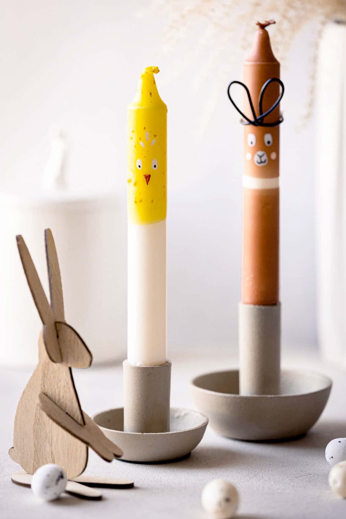 Kerzen färben als Ostergeschenk: Hasen und Küken Kerzen basteln