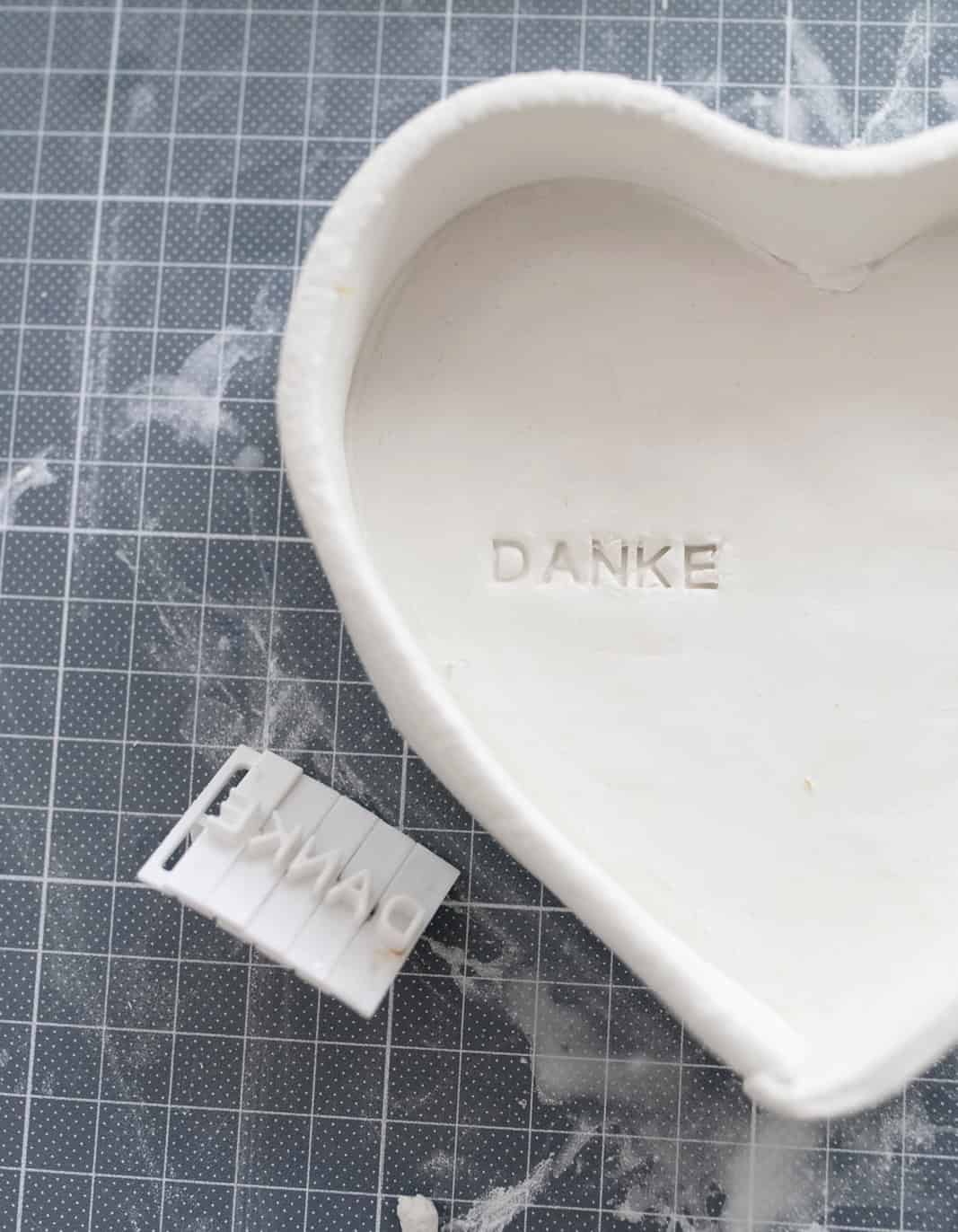 Herzschale aus Modelliermasse zum Muttertag