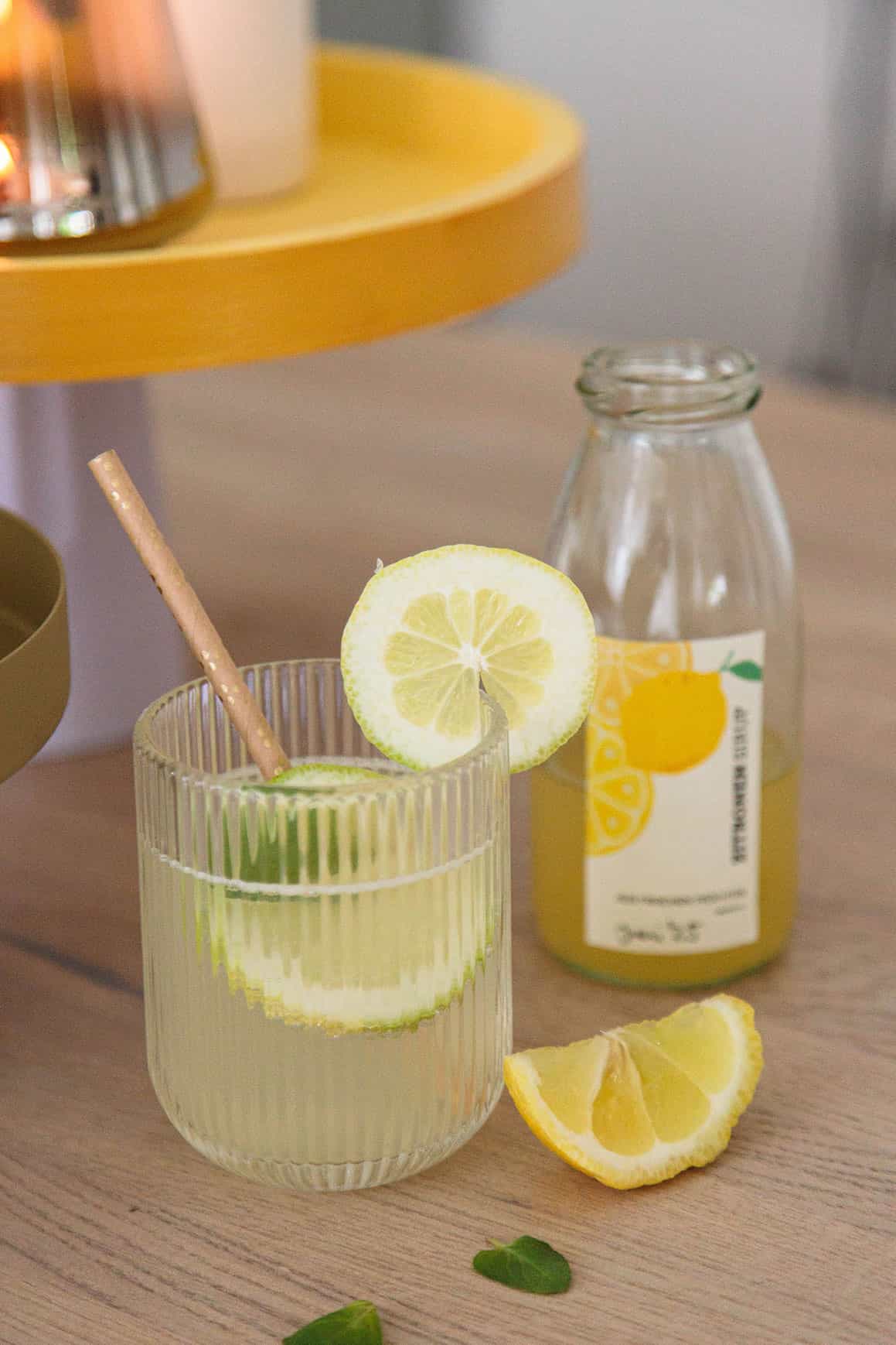 Zitronensirup selber machen – Sommerlaune im Glas & ein erfrischendes DIY-Geschenk