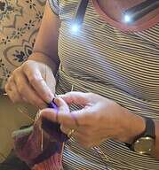 Handgestrickte Socken, kreative Handarbeit, Stricken, DIY, Handarbeitskunst, Handmade Kultur, Mützen, Pullover, einzigartige Geschenke, deutsches Handwerk.