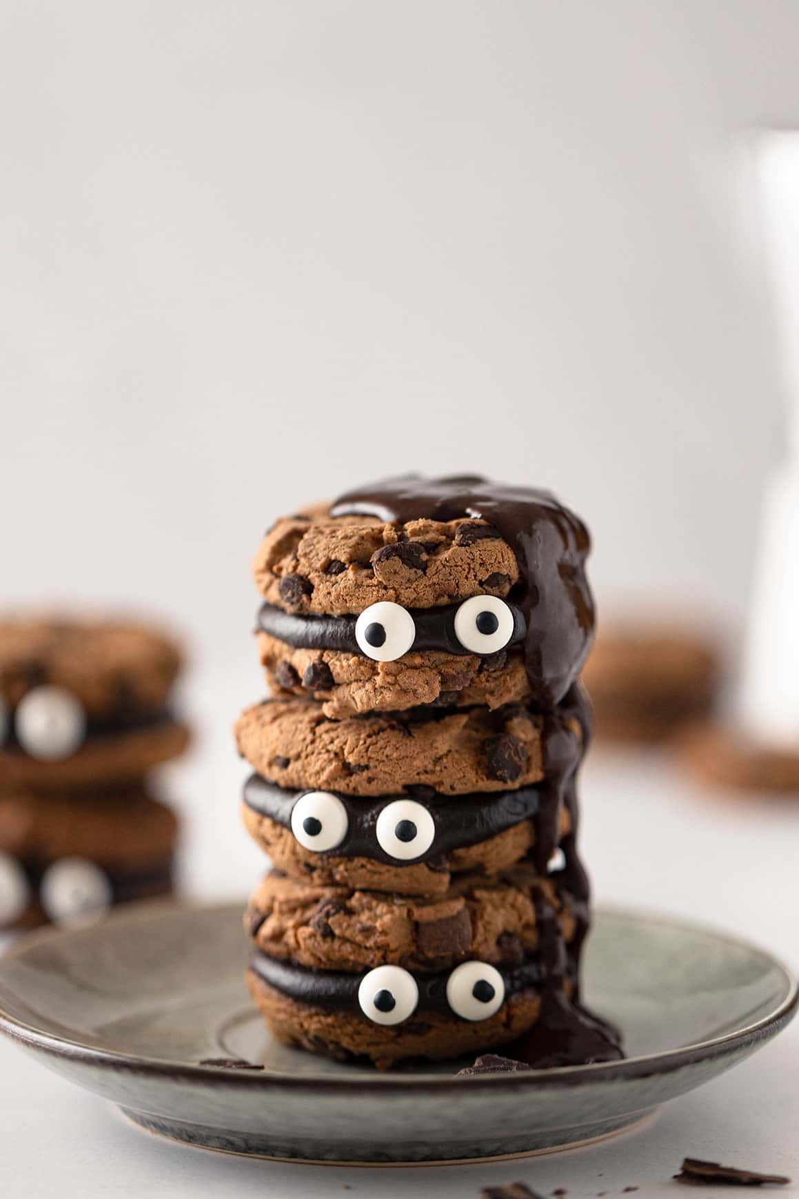 Chocolate Chip Cookies mit Füllung – einfache Halloween-Kekse ohne Ausstecher