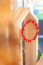 Moderne Herbstdeko für den Hauseingang mit Zieräpfeln – einfach & natürlich selbst gemacht