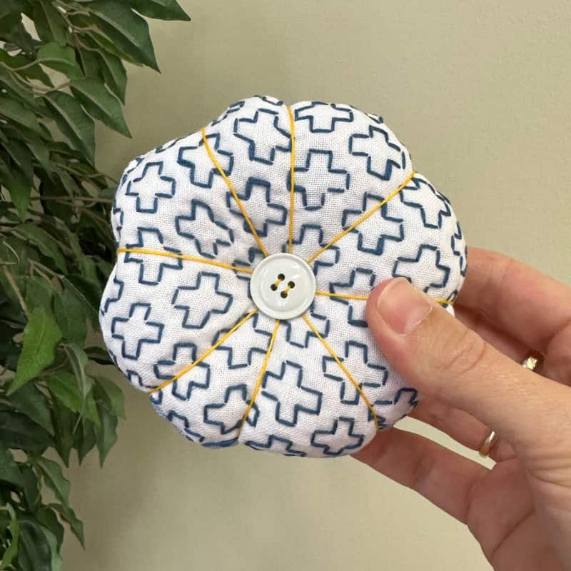Sashiko in Farbe: Buntes Nadelkissen sticken