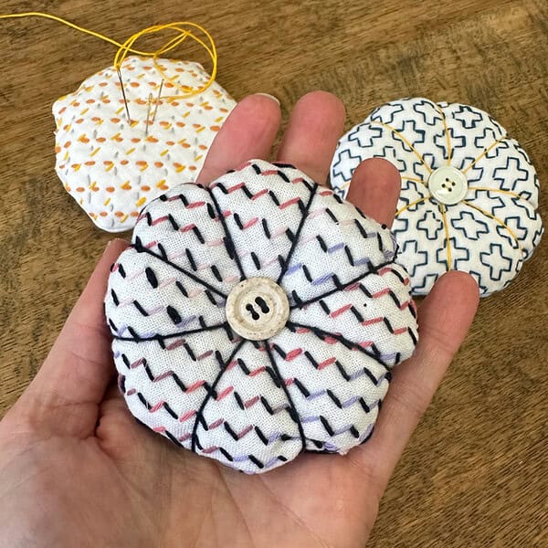 Sashiko in Farbe: Buntes Nadelkissen sticken
