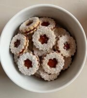 Wir backen SPITZBUBEN WEIHNACHTSPLÄTZCHEN!