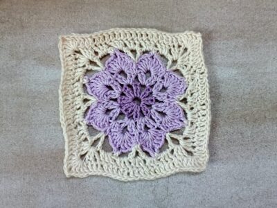 Granny Square mit großer Blume - Häkelanleitung Schritt für Schritt