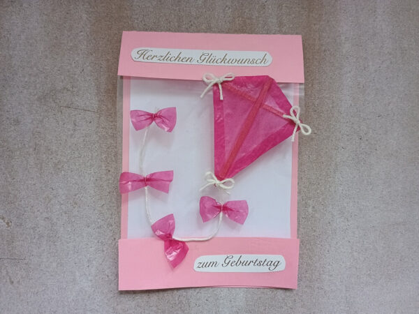 diy-grusskarte-mit-drachen-aeur-gebastelt-aus-folie-amp-transparentpapier