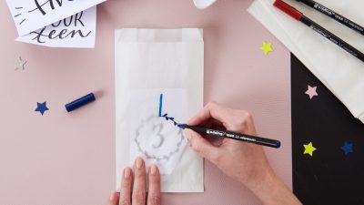 Einfache Adventskalender-Idee – Motiv mit dem Kalligrafiestift übertragen