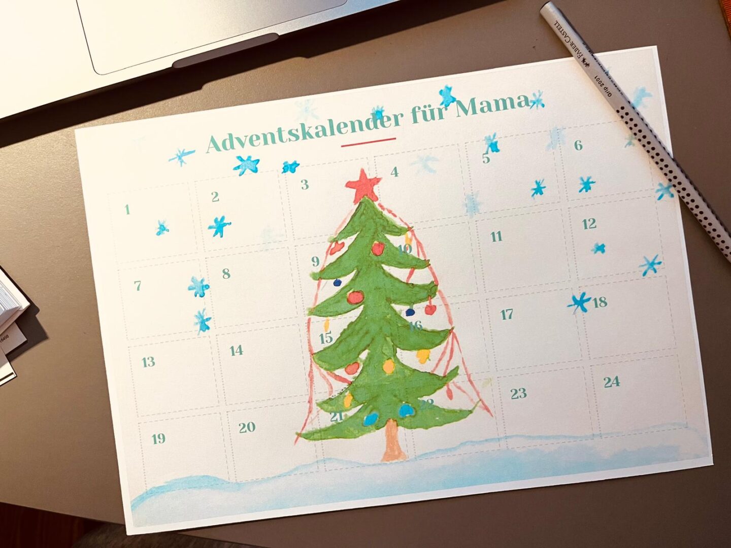 Basteln mit Kindern: ein selbst gemachter Adventskalender aus Papier