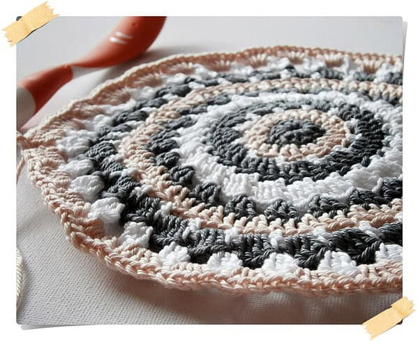 NACH STICH UND FADEN NACH STICH UND FADEN